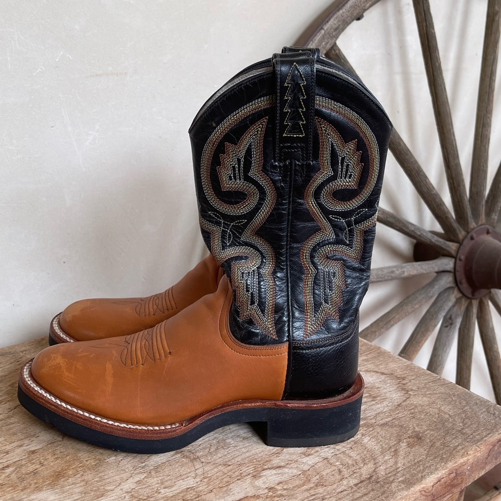 ARIAT COWBOY BOOTS Black Brown Embroidered Leather Mens Boys 5.5B NEW Retail$240 - Picture 4 of 14